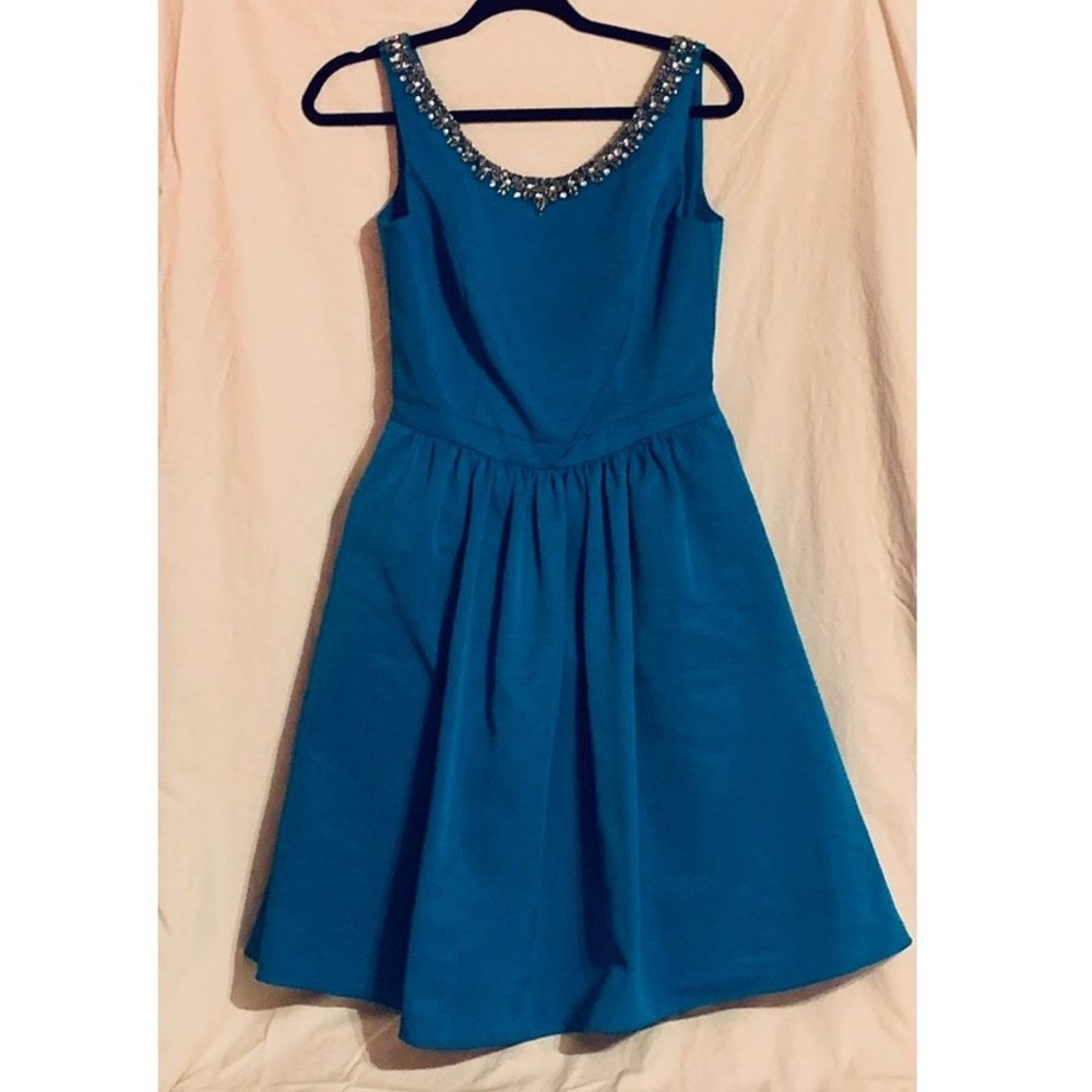 💙 Cute, classy cocktail dress